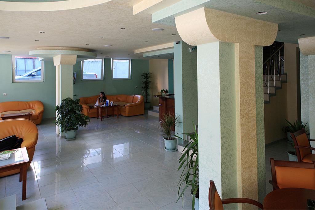 Dreams Family Hotel เนเซบาร์ ภายนอก รูปภาพ