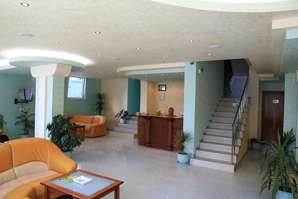 Dreams Family Hotel เนเซบาร์ ภายนอก รูปภาพ
