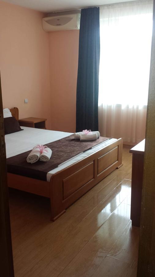Dreams Family Hotel เนเซบาร์ ภายนอก รูปภาพ