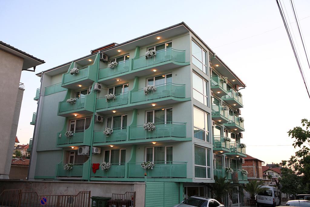 Dreams Family Hotel เนเซบาร์ ภายนอก รูปภาพ